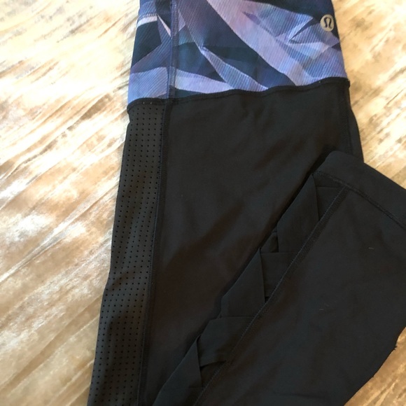 Lululemon crops - Picture 2 of 5